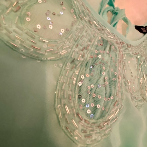 EUC Size Large Sheer Mint Green Beaded Sequin Peplum Tank - Picture 5 of 9